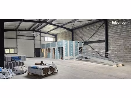 local 400 m² paulx