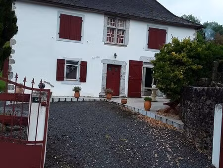 jolie maison de village