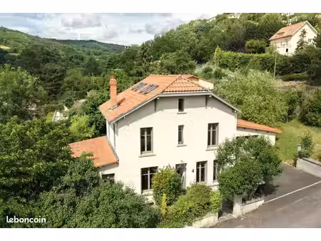 maison de caractère 205 m²  10 minutes de clermont   grand jardin arboré