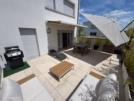 duplex meublé 88 m² – 3 chambres – terrasse 40 m² – garage motorisé