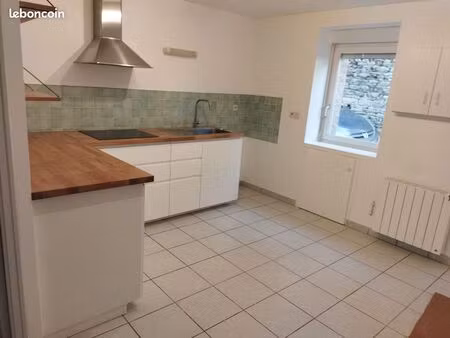 studio 1 pièce (t1 bis) - 35 m² - a mayenne