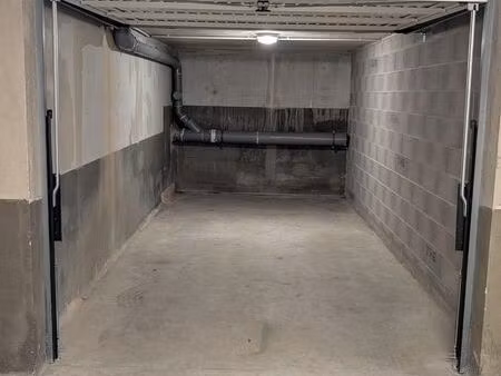 garage fermé sécurisé – bischheim proche tram marais