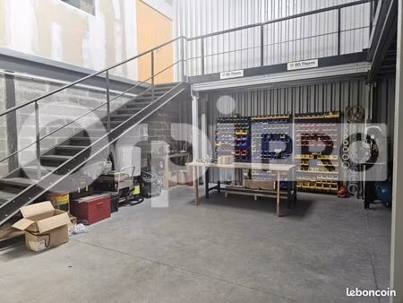 local d'activité 200 m²