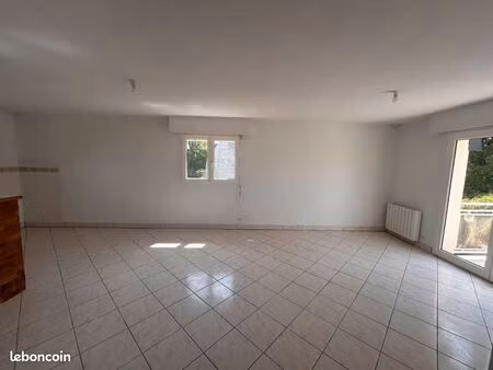 appartement t3 lumineux avec balcon & garage – hennebont (proche parc de kerbihan)