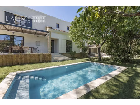 maison de luxe à vendre dans le quartier grand sud- aix la duranne