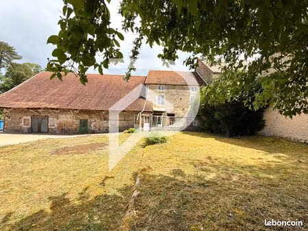 propriété 8 pièces 209 m²