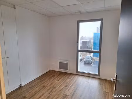bureaux 61 m² auray