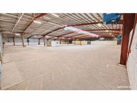 entrepôt 2500 m² - bordeaux nord - emplacement stratégique