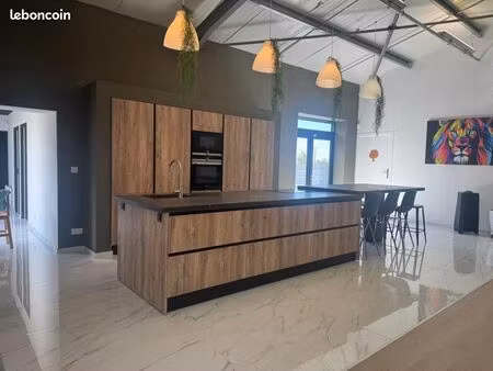 maison 6 pièces 328 m²