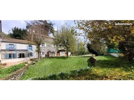 propriété 10 pièces 213 m²
