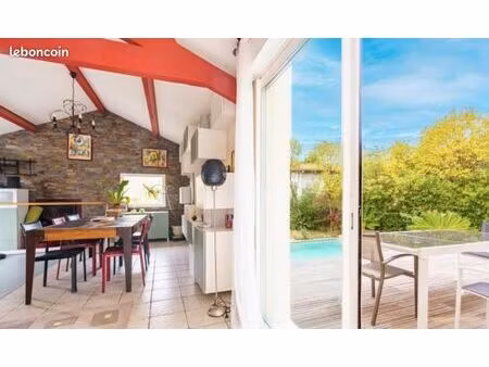 villa 6 pièces 125m2 avec piscine