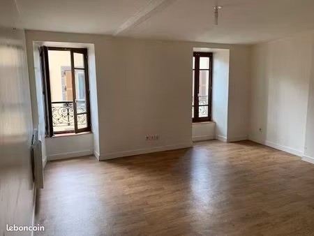 appartement 3 pièces 63 m²