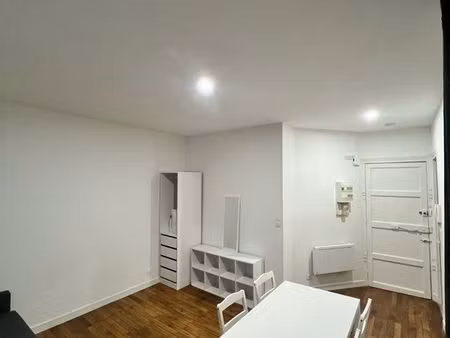 studio meublé - place royale