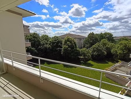 appartement t3 69.95m2 / 900 loyer + 90 charges - quartier du perray - garage fermé en sou