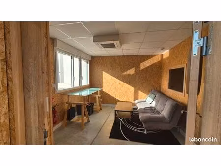 bureau meublé