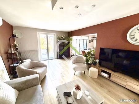 maison 6 pièces 110 m²