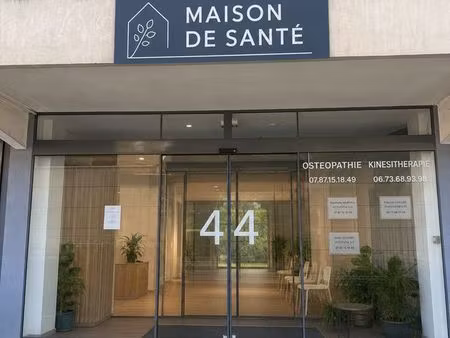 locaux médicaux dans maison de santé - 145 m² - divisible à partir de 47 m² - climatisés +