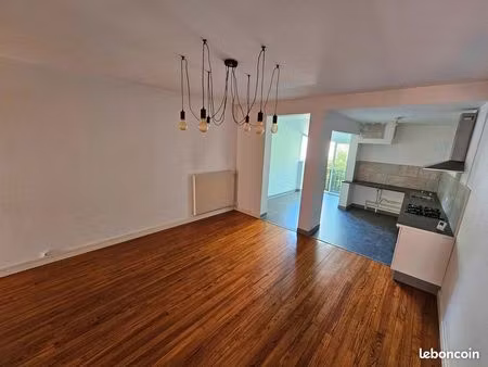 a loue échoppe 90 m2