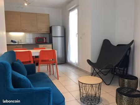 centreville chambery - recherche 2 locataires