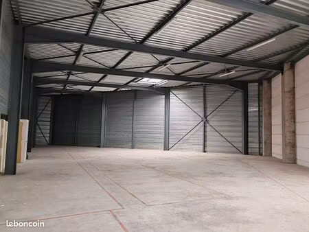 local 824 m² le mans