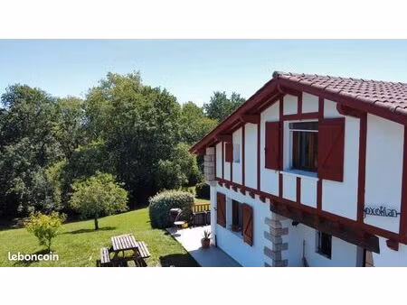 maison 7 pièces 197 m²