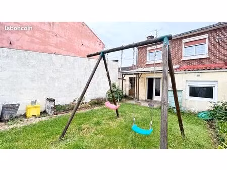 maison 7 pièces 85 m²