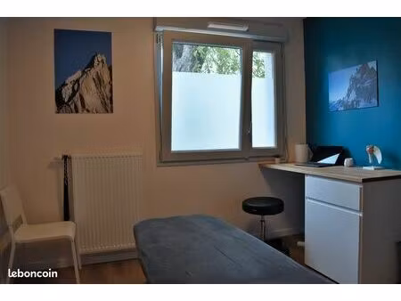 local professionnel t3 de 66 m² centre entrelacs – le manoir d’albens (73410)