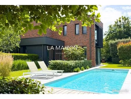 maison 9 pièces 186 m²