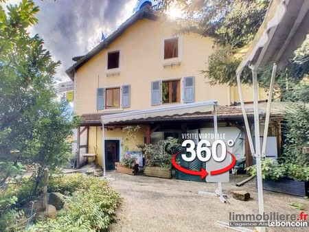 maison 12 pièces 245 m²