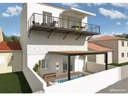 appartement f4 de 100 m² à créer – sainte-marie-la-mer