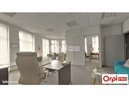 bureau 48 m²