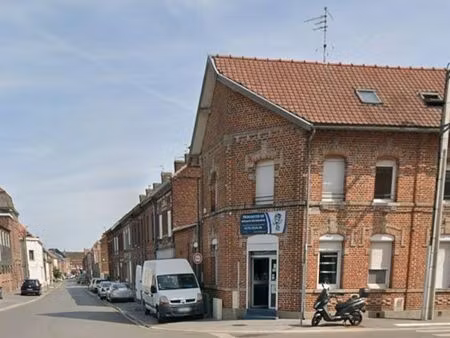louer – local commercial de 90 m² avec garage et cave – aniche