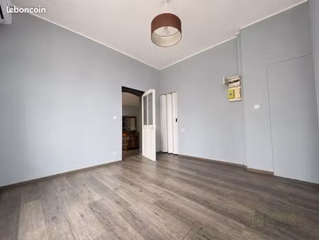 local commercial 33 m² cambrai