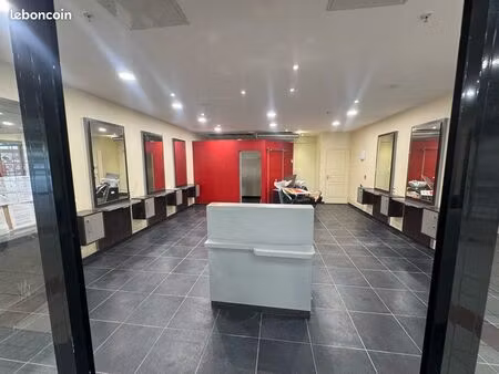 local commercial 54 m² – sin-le-noble – libre de tout commerce