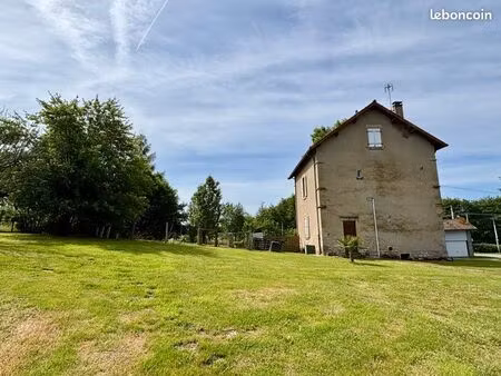 maison de 178 m² de 2 logements - terrain de 2040 m² - secteur louvarel