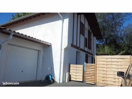 villa - urcuit