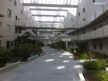 location t1 etudiant uniquement