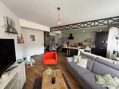 appartement t4 hyper centre