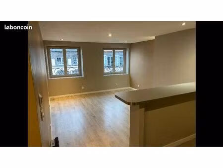t2 bis 48m2 centre ville riom 3 ieme étage