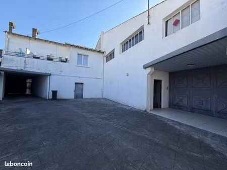 bureaux 100 m²