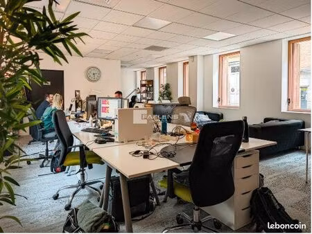 bureau 70 m²