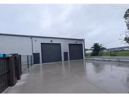 local d'activité 162 m²