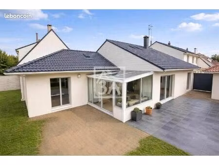 pavillon 5 pièces 168 m²