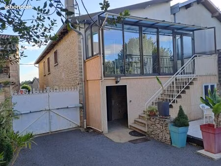 maison en pierre rénovée avec terrain de 780 m² – dépendances