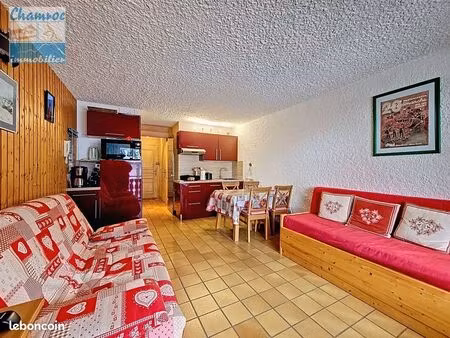 studio 1 pièce 28 m²