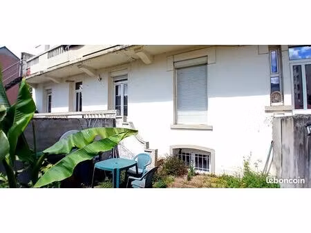 t2 30 5 m² - rdc avec jardinet - centre-ville