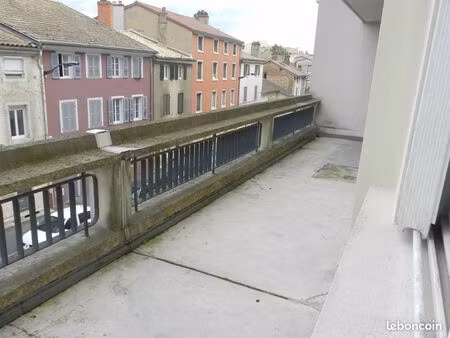 t2 41 m2 avec parking privé et terrasse