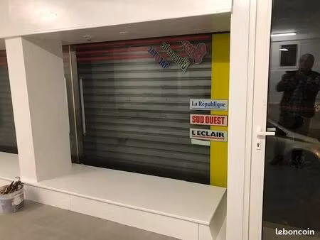 joli local de 100m2 halles de pau