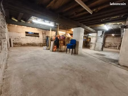 cave / sous sol / réserve - local 115m² centre ville