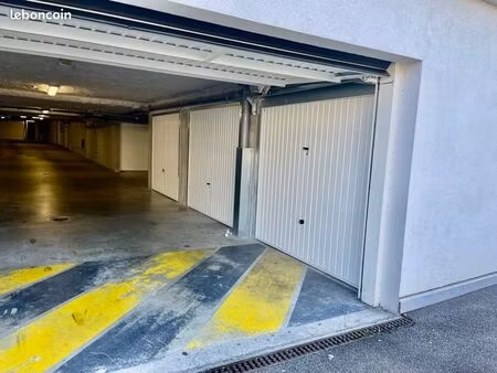 location garage / box annecy